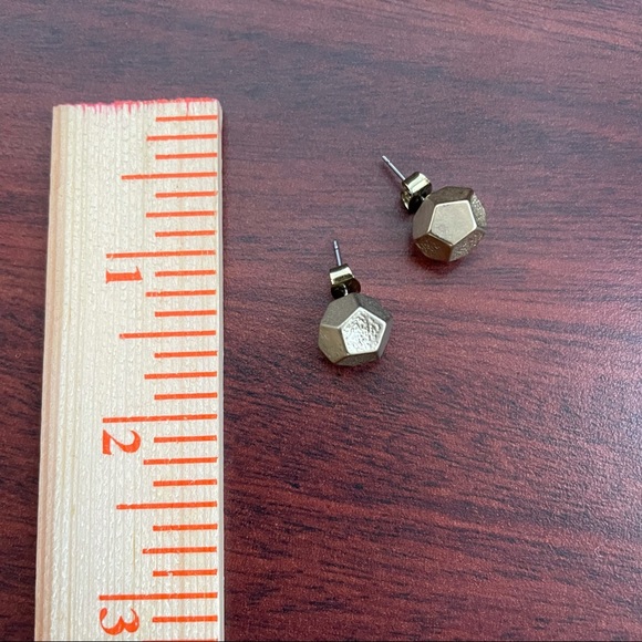 New modern Free People geometric earrings studs - Picture 2 of 2